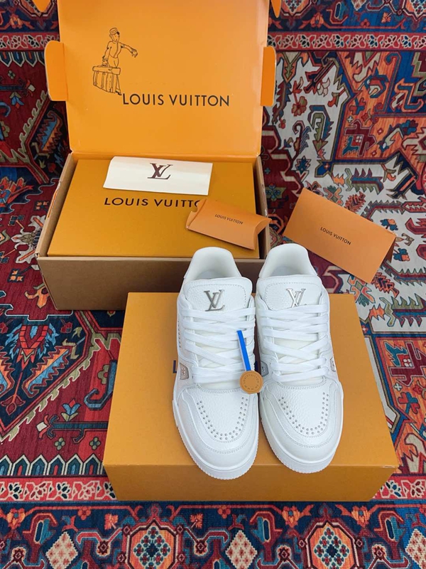 ルイヴィトン靴正面デザイン